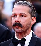 May182025-ThePhoenicianSchemeRedCarpetatCannes--0056.jpg